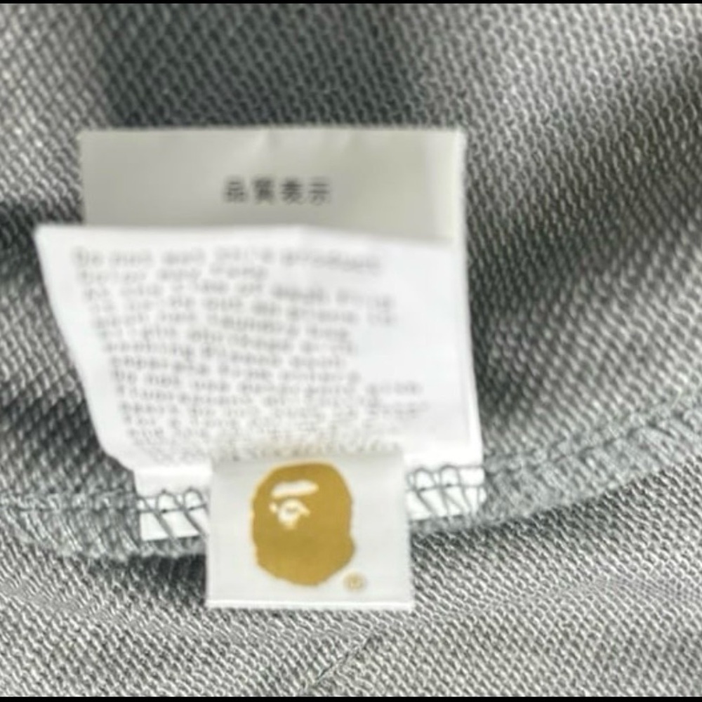 Bape 1st camo shark full zip hoodie size medium - Picture 11 of 11
